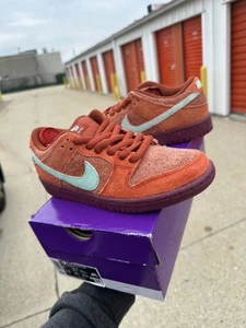 Nike SB Dunk Low Pro 'Mystic Red' DV5429-601 size 6 - Picture 1 of 4