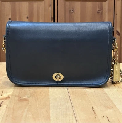 Cartera clutch Coach Penny vintage azul marino con bolsillo 9755 Foto 1 de 4