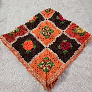 Coperta vintage fatta a mano nonna quadrata lavorata a maglia all'uncinetto arancione 3D rosa 44"x43" - Foto 1 di 7
