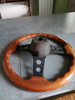 VOLANT EN BOIS VERNI MINI AUSTIN - Imagen 1 de 4