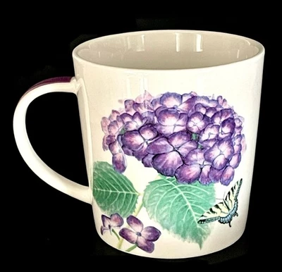 TAZA DE CAFÉ/TÉ DE PORCELANA REBECCA PROUGH CON HORTENSIA PÚRPURA Y MARIPOSAS ~NUEVA Foto 1 de 4