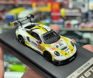 Modelo de coche de exhibición diecast deportivo carreras 911 GT3 R #92 blanco amarillo escala 1:64 SR. - Imagen 1 de 6