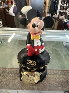 Nuevo de Lote Antiguo Reloj Mickey Mouse Celebrando 70 Años de Mickey Mouse Steamboat Willie1998 - Imagen 1 de 2