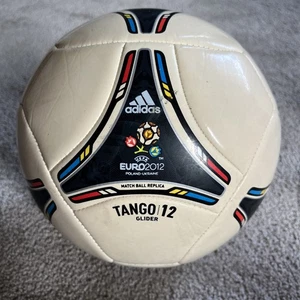 ADIDAS Tango 12 Match Ball Replica Calcio/Calcio UEFA EURO 2012 Polonia-Ucraina - Foto 1 di 4