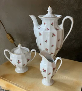 Fürstenberg Porzellan Greque Moosrose Kaffeekanne Zuckerdose und Milchsgießer - Bild 1 von 2