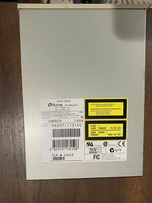 PLEXTOR PX-R820Ti Internal PLEXWRITER 8/20 SCSI CD-R-W/O Plextor 8/20 Faceplate - Image 1 of 4