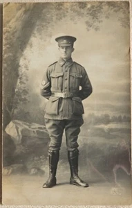 1915 Australia WWI Vintage RPPC - Photo of an officer in Uniform, Tasma Studio - Picture 1 of 2