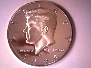2004 S PROOF KENNEDY HALF DOLLAR *FREE SHIPPING* IN STOCK - Picture 1 of 2