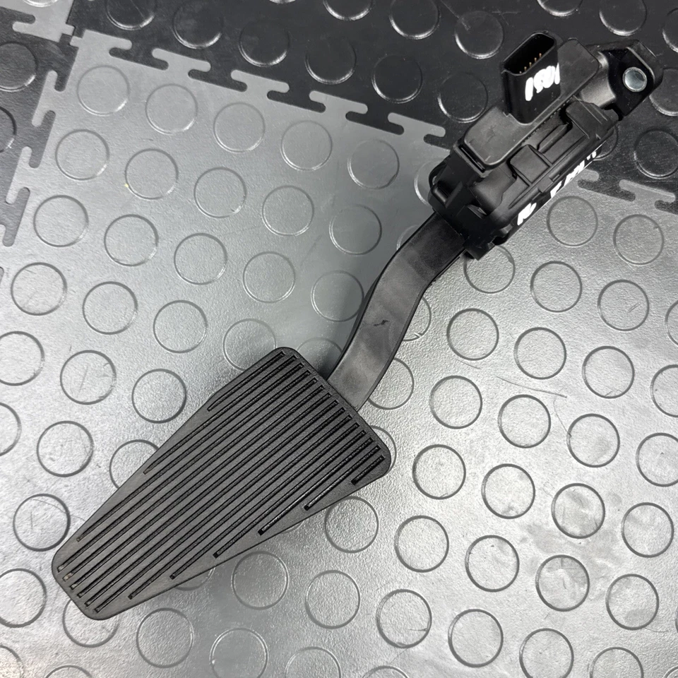 RAM 1500 3.0 2013-2018 diésel acelerador gasolina acelerador pedal 53034160ae Foto 1 de 4