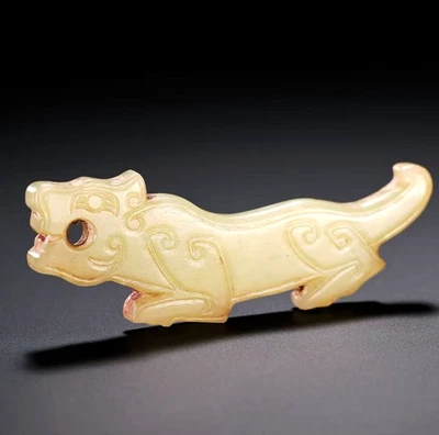 Colgante antiguo chino de tigre de jade de 7,8 cm del período de cultura Shijiahe Foto 1 de 4