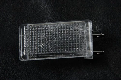 Luz interior original Mercedes cortesía W114/115/123/126/201 1268201301 Foto 1 de 3