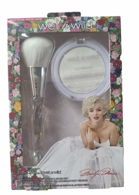 Wet N Wild Clarifying Finishing Powder& Brush Set-LIMITED EDITION MARILYN MONROE - Image 1 of 2