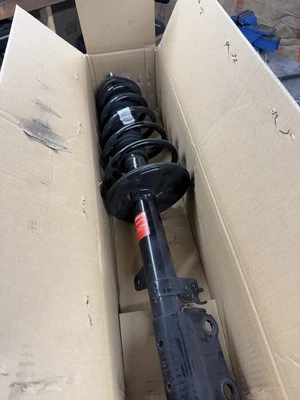 Monroe 172486 后减震器和支柱 08-13 Highlander 左后发球杆 13-15 Venza — 第 1/2 张图片