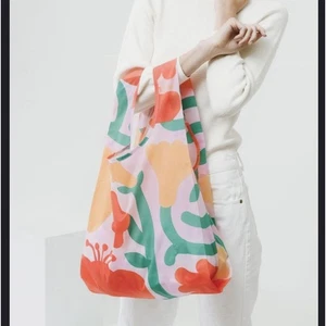 BAGGU Floral Eco Bag Foldable Poppy Design Used with Minor Imperfections - Picture 1 of 10