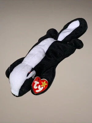  The Beanie Babies™ 系列 Stinky™ 风格 4017 出生日期:2 - 13 - 95 — 第 1/2 张图片