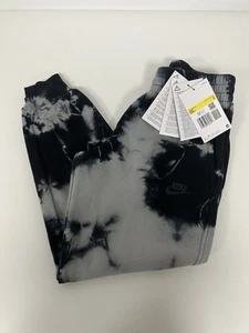 Nike Club Kids Joggers Fleece Cuffed Junior Standard Fit Size Small 128-137cm - Picture 1 of 13