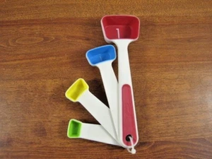 New Collapse Core Chef'n Multi Color Measuring Spoon Set Plastic Rubber Grip WS - Picture 1 of 4