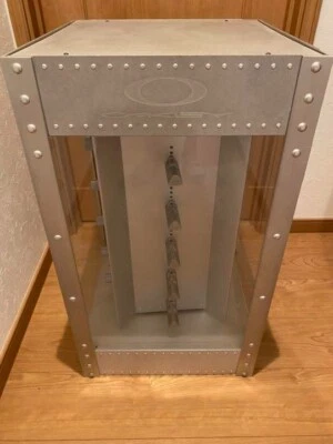 Oakley Display Showcase Aluminum showcase, rotating, with lock Accessories b70 - Image 1 of 3