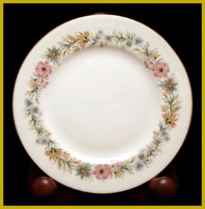 Paragon Belinda 6 3/8 Inch Tea \ Side Plates - In Excellent Condition - Picture 1 of 1