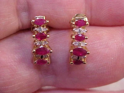 PENDIENTES VINTAGE DE DIAMANTES Y RUBÍ ROJO CORTE MARQUESA NATURAL ORO AMARILLO 10K Foto 1 de 4