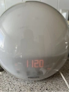 Philips HF3520 Wake-Up Light With Colored Sunrise Simulation, White by Philips - Picture 1 of 6