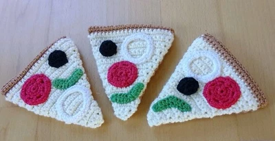 3 Stück Pizza ,gehäkelt aus Baumwollgarn, Handarbeit - Bild 1 von 2