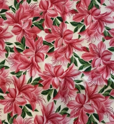 Tela acolchada en blanco de Chris Hinrichs rosa floral 44” ancho x por comprar Foto 1 de 3