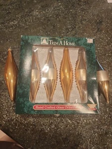 sechs Vintage Weihnachtsschmuck aus Goldglas mit Details - Bild 1 von 4