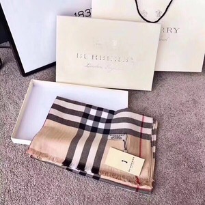 burberry scarf packaging