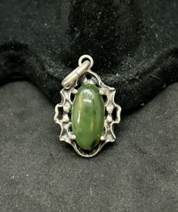 925 Sterling Silber grüner Stein Anhänger 1 Zoll - 3,18 g - Bild 1 von 3