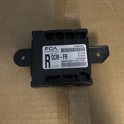 Módulo de control de puerta delantera pasajero derecho Chrysler Pacifica 2017-2024 Foto 1 de 2