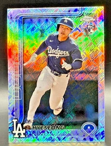2025 Topps Chrome Hyeseong Kim Rookie Topps Logo Refractor SP Dodgers #152 - Picture 1 of 2