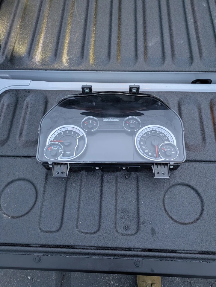 Ram 2500 3500 4500 2013-2018 cuadro de calibre diésel con pantalla de 7 pulgadas Foto 1 de 2