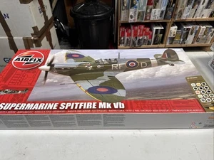 Airfix A50141 Supermarine Spitfire Mk.Vb 1:24 Scale Airplane No Paints - Picture 1 of 3