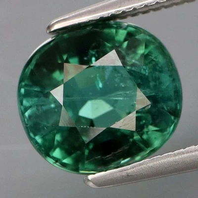 ¡Color encantador de 2,58 quilates y fuego completo! Turmalina verde azulada natural Mozambique Foto 1 de 4