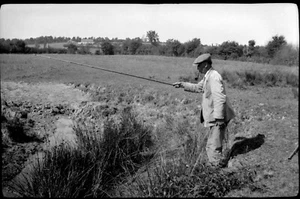 Homme pêche à la ligne canne ruisseau - Ancien négatif photo an. 1920 - Picture 1 of 1