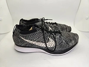Nike Flyknit Racer 2.0 Scarpe Uomo 6.5 Nero Bianco Oreo Running Sneakers Atletiche - Foto 1 di 8