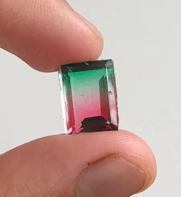 8 Cts Bi Color Tourmaline, Top Quality Bi Color Tourmaline Doublet Gemstone - Image 1 of 4