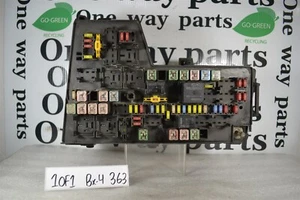 04692083AB Dodge DAKOTA 2005-07 Fuse Box Relay Junction Distribution 10F1 363 B4 - Picture 1 of 4
