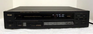 Teac PD-700M Multi Compact Disc Player ~ 6 Disc Magazine ~ No Remote  - Picture 1 of 12