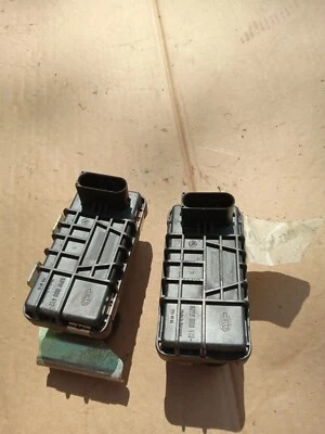 Actuadores de válvula de potencia Ski Doo Mach Z 1000 2006 Foto 1 de 3