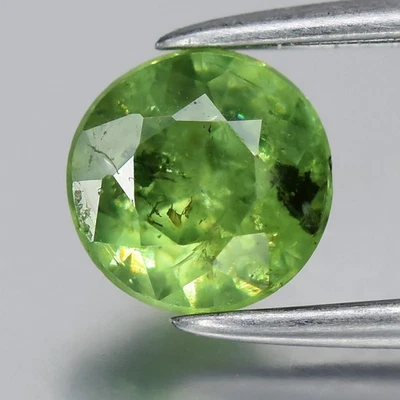 💎 0.73ct 5.5mm Round Natural Green Demantoid Garnet - Africa Gemstone - Image 1 of 4