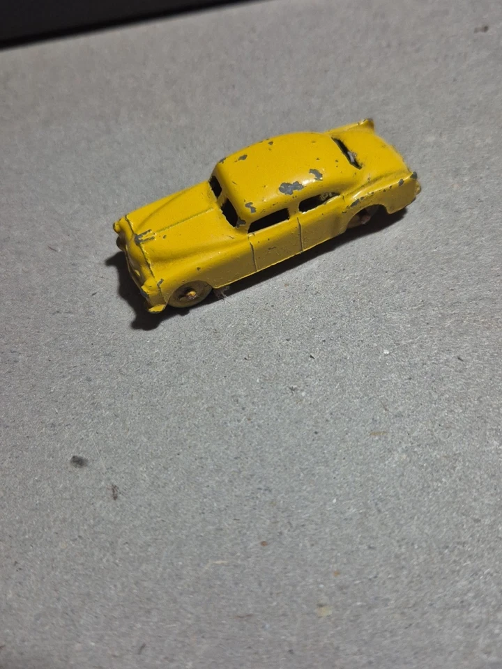 mercury cadillac 1952 metallo n48 scala 1:80 lunga cm 5.7 gialla - Immagine 1 di 4