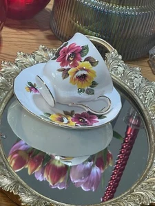 bone china gainsborough tea cup and saucer - Picture 1 of 7