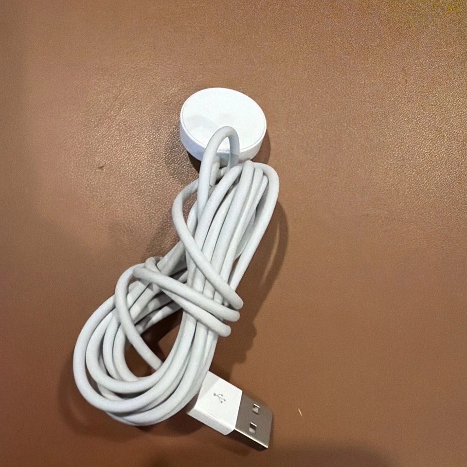 Магнитный кабель для зарядки Apple Watch — белый - Изображение 1 из 1