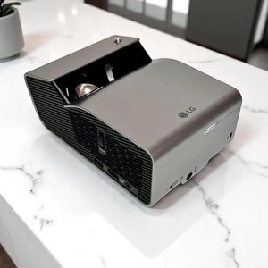 LG PH450UG LED MiniBeam UST DLP Projektor Gut Getestet Japan - Bild 1 von 4