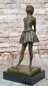 Escultura de bailarina de bronce bailarina de catorce años The Little, firmada: Degas sin precio base - Imagen 1 de 10