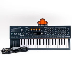 Arturia MiniFreak – 37-Key Hybrid Synthesizer Keyboard with Power Supply - Picture 1 of 14