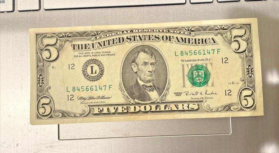 1995 Vintage 5 Dollar Bill San Francisco Federal Reserve - Image 1 of 4