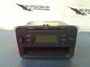 CD-PLAYER Skoda Fabia II (5J) Hatchback 5-drs 1.2i 12V (CGPA) 2011 5J0035152A - Bild 1 von 5
